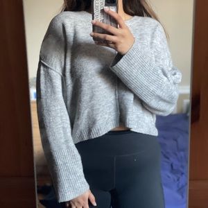 Oversized cropped sweater size L/XL
